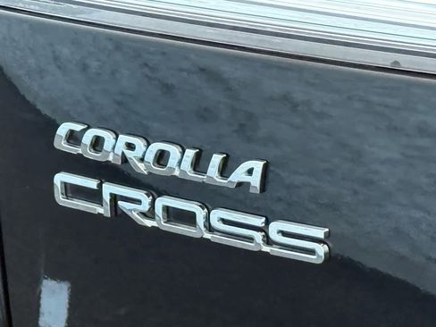Used 2024 Toyota Corolla Cross LE image 24