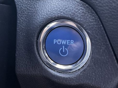 Used 2020 Toyota RAV4 Limited image 23