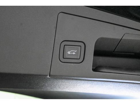 Certified 2025 Cadillac XT5 Premium Luxury image 57