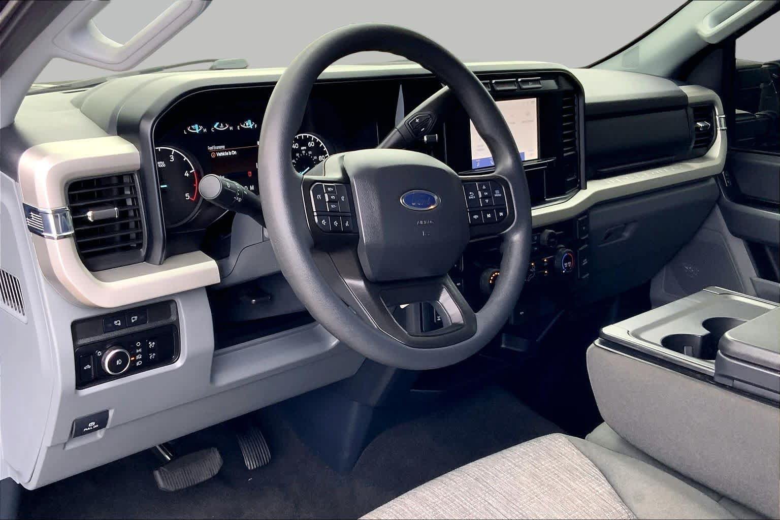 Used 2023 Ford F350 XLT w/ 360-Degree Camera Package AWD/4WD image 14