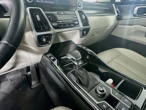 Used 2022 Kia Sorento SX FWD image 25