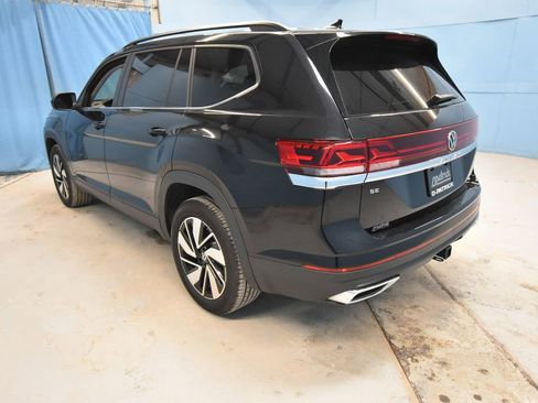 Used 2024 Volkswagen Atlas SE w/ Black Wheel Package image 34