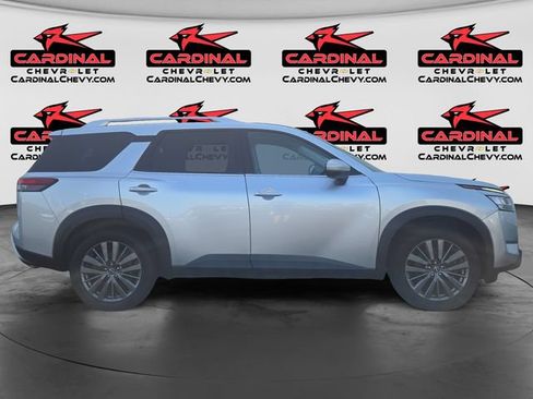 Used 2022 Nissan Pathfinder SL w/ SL Premium Package AWD/4WD image 2