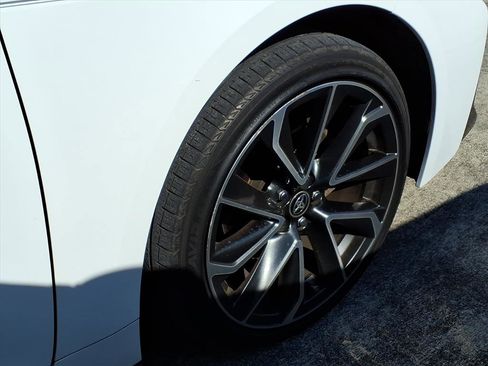 Used 2022 Toyota Corolla SE image 11