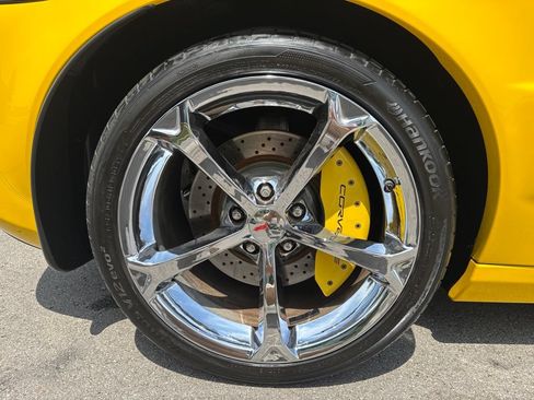 Used 2011 Chevrolet Corvette Grand Sport w/ Preferred Equipment Group RWD image 24