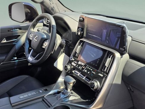 New 2026 Lexus LX 600 4WD w/ Luxury Package image 28