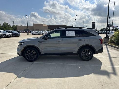 Used 2023 Kia Sorento SX Prestige image 8