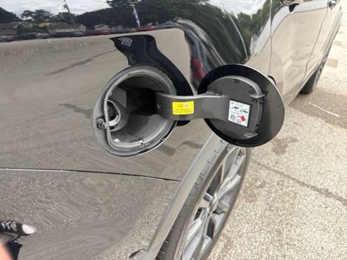 Used 2018 Ford Explorer XLT w/ Equipment Group 202A FWD image 19