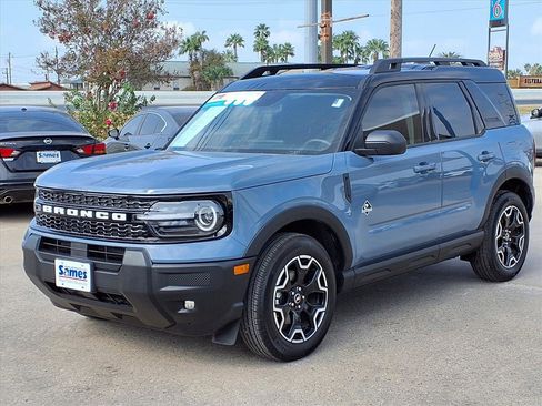 Used 2025 Ford Bronco Sport Outer Banks image 3