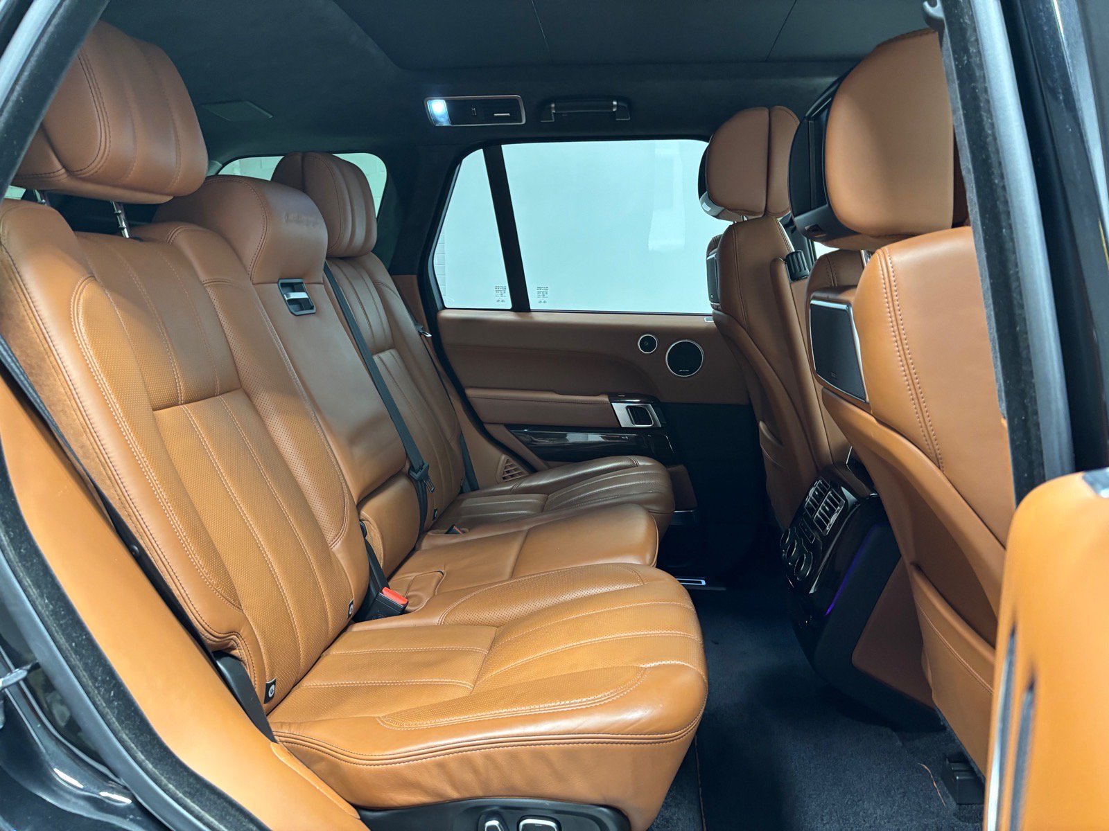 Used 2015 Land Rover Range Rover Autobiography AWD/4WD image 37