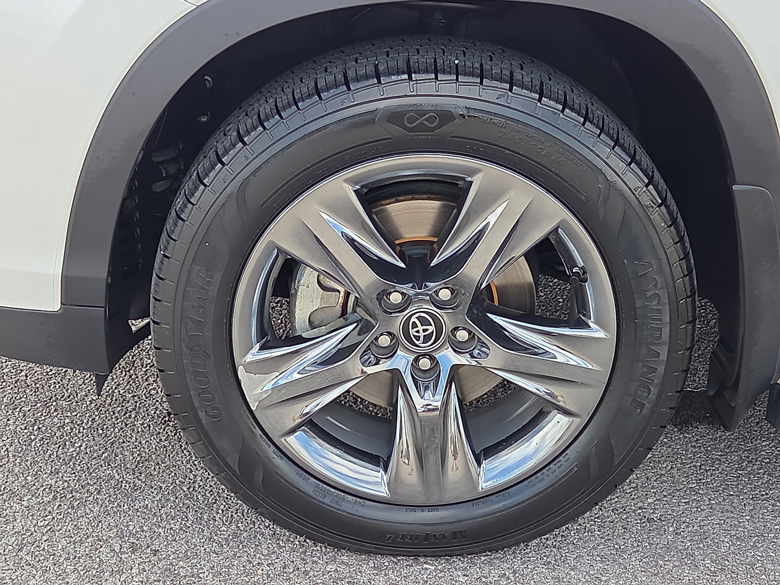 Used 2018 Toyota Highlander Limited Platinum AWD/4WD image 7