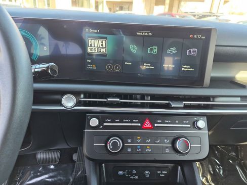 Used 2025 Hyundai Tucson SE image 17