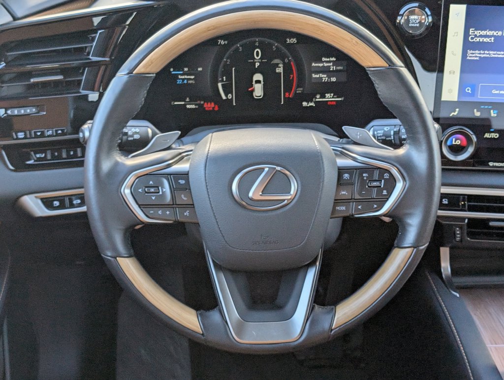Used 2025 Lexus RX 350 Premium w/ Accessory Package (Z1) FWD image 17