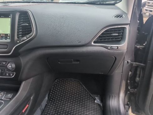 Certified 2020 Jeep Cherokee Trailhawk w/ Cold Weather Group image 25