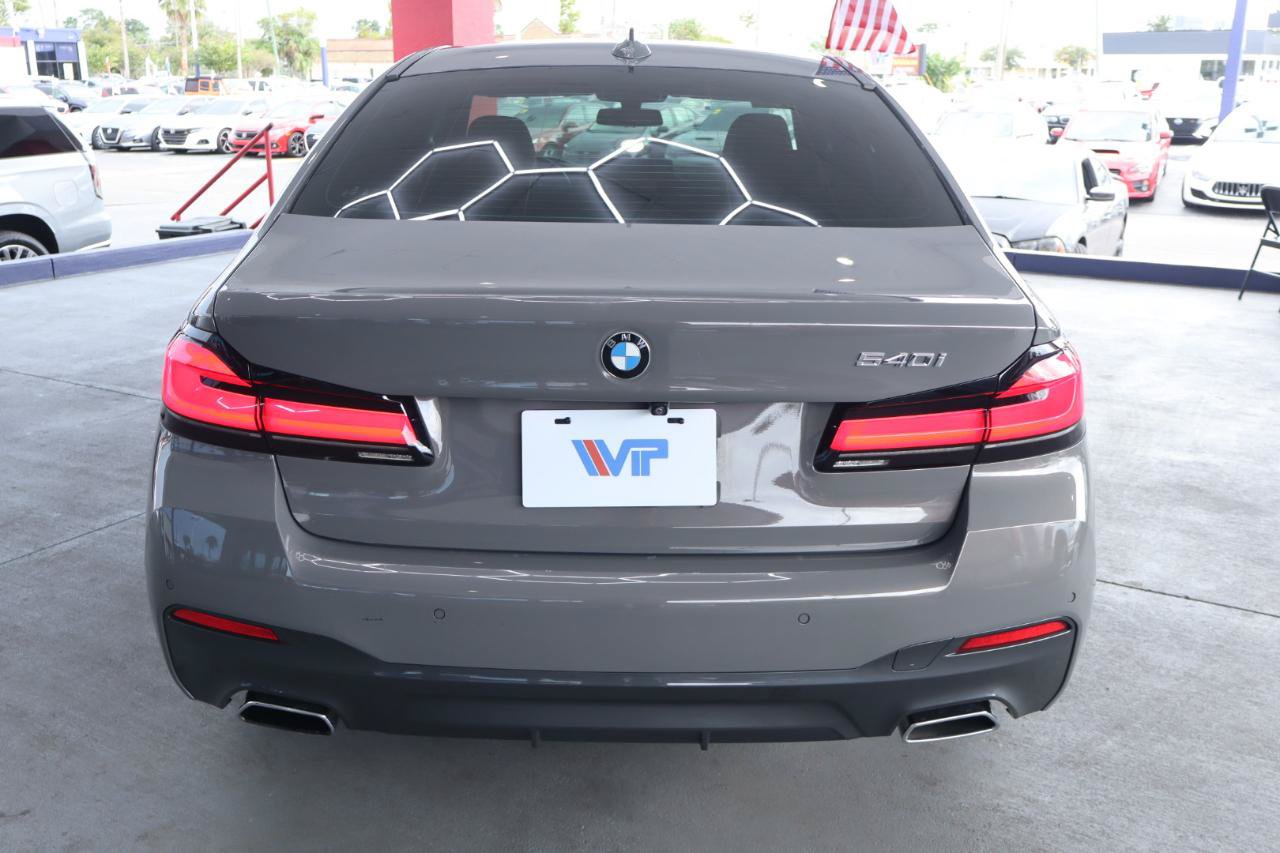 Used 2021 BMW 540i w/ M Sport Package RWD image 8