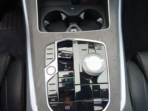 New 2026 BMW X5 xDrive50e image 23