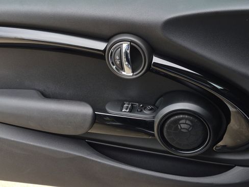 Used 2020 MINI Cooper S w/ Premium Package image 20