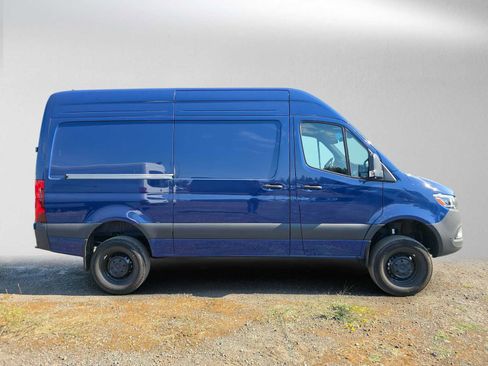 Used 2026 Mercedes-Benz Sprinter 2500 image 2