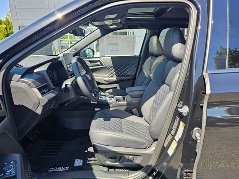 New 2026 Nissan Rogue Platinum AWD/4WD image 17