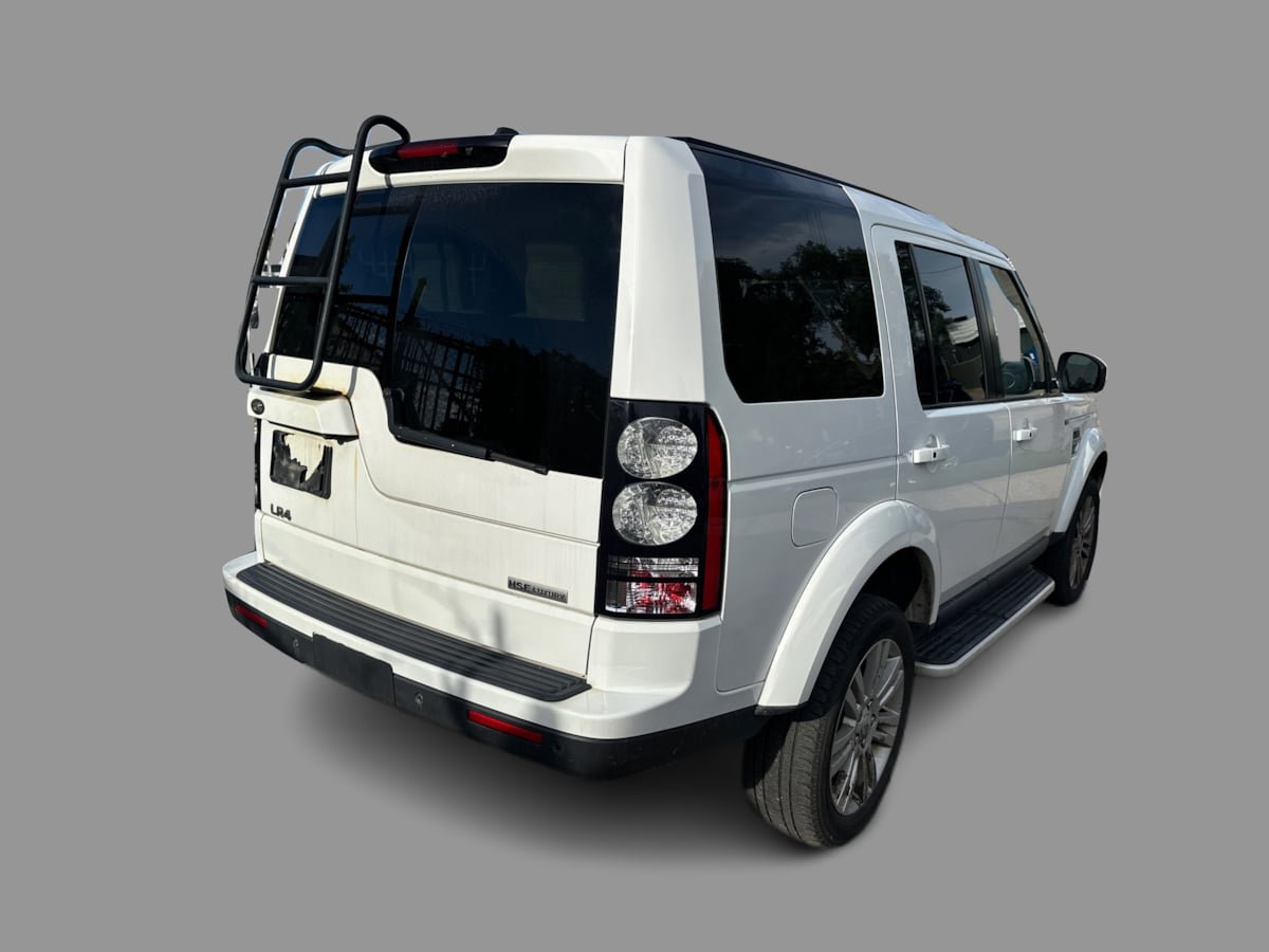 Used 2015 Land Rover LR4 HSE LUX AWD/4WD image 41