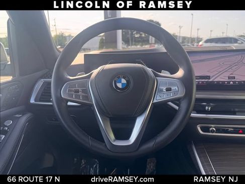 Used 2024 BMW X7 xDrive40i w/ Parking Assistance Package AWD/4WD image 24
