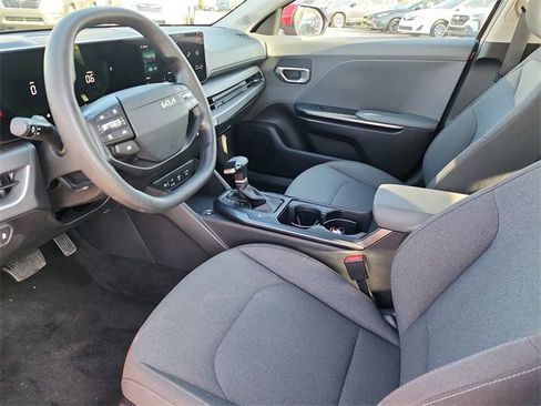 New 2025 Kia K4 LXS image 11