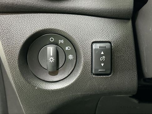 Used 2019 Ford Fiesta SE image 18