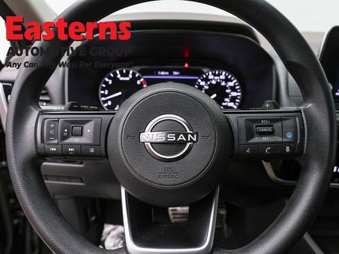 Used 2022 Nissan Rogue SV AWD/4WD image 10