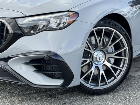 New 2026 Mercedes-Benz E 53 AMG e 4MATIC Sedan image 4