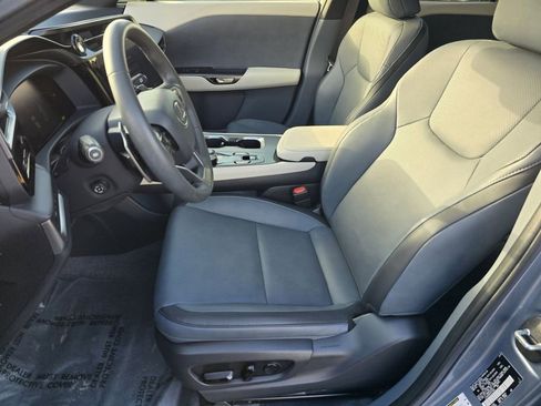 Used 2023 Lexus RZ 450e Premium image 34