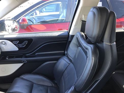 Used 2025 Lincoln Aviator Reserve w/ Equipment Group 201A AWD/4WD image 24