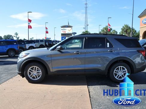 New 2026 Ford Explorer Active w/ Active Comfort Package RWD image 2