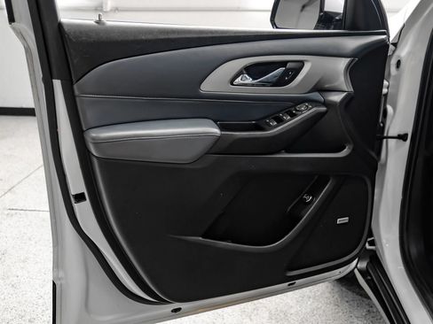 Used 2018 Chevrolet Traverse LT FWD image 57