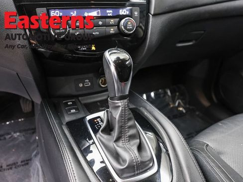 Used 2020 Nissan Rogue SL w/ Premium Package AWD/4WD image 13