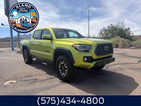 Used 2023 Toyota Tacoma TRD Off-Road w/ Technology Package AWD/4WD image 7