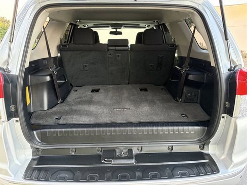Used 2012 Toyota 4Runner SR5 w/ Convenience Pkg AWD/4WD image 7