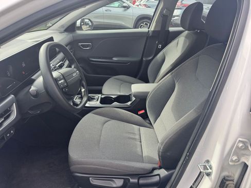 Used 2025 Kia K4 LXS image 22