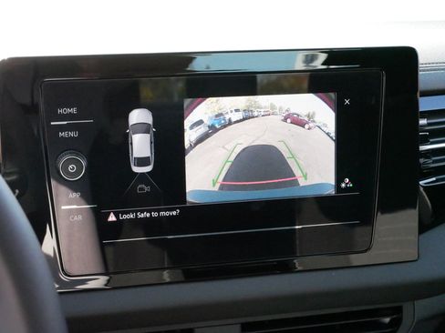 Certified 2025 Volkswagen Jetta S image 28