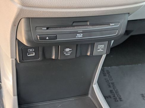 Used 2023 Honda Odyssey Elite image 25