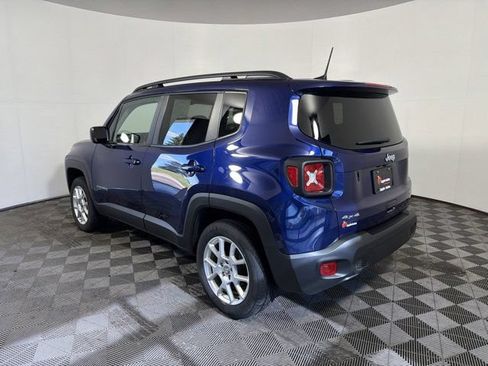 Used 2021 Jeep Renegade Latitude w/ Convenience Group AWD/4WD image 4