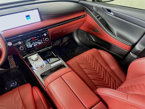 Used 2025 Genesis G80 3.5T Sport image 18