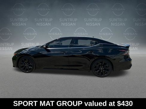 Used 2023 Nissan Maxima SR w/ Sport Mat Group FWD image 2