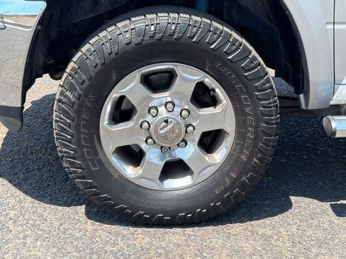 Used 2017 RAM 2500 Big Horn AWD/4WD image 10