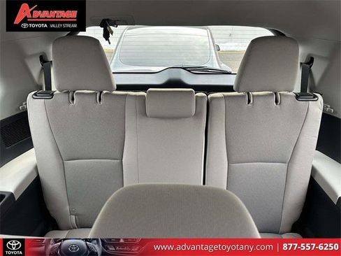Certified 2025 Toyota Grand Highlander FWD image 15