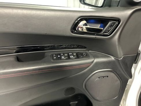 Used 2025 Dodge Durango GT AWD/4WD image 14