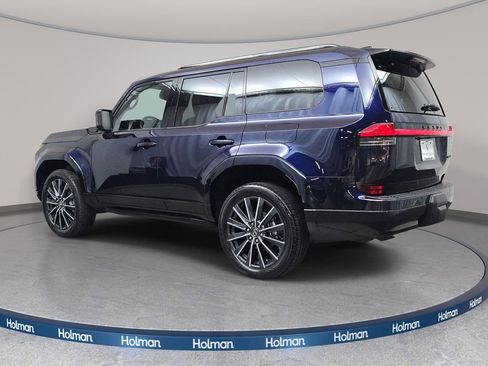Used 2024 Lexus GX 550 w/ Cold Area Package AWD/4WD image 8