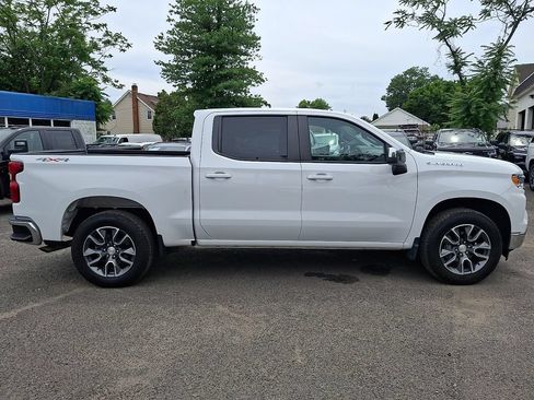 Used 2023 Chevrolet Silverado 1500 LT AWD/4WD image 9