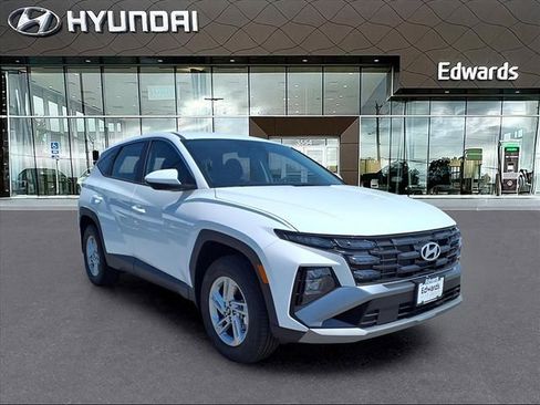 New 2025 Hyundai Tucson SE image 10