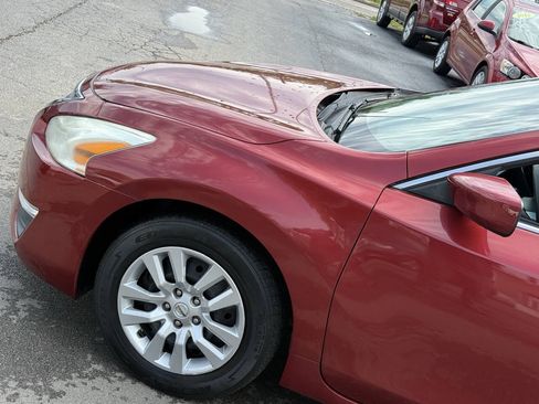 Used 2014 Nissan Altima 2.5 S FWD image 2