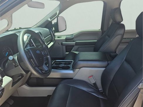 Used 2018 Ford F250 XLT w/ XLT Premium Package AWD/4WD image 8